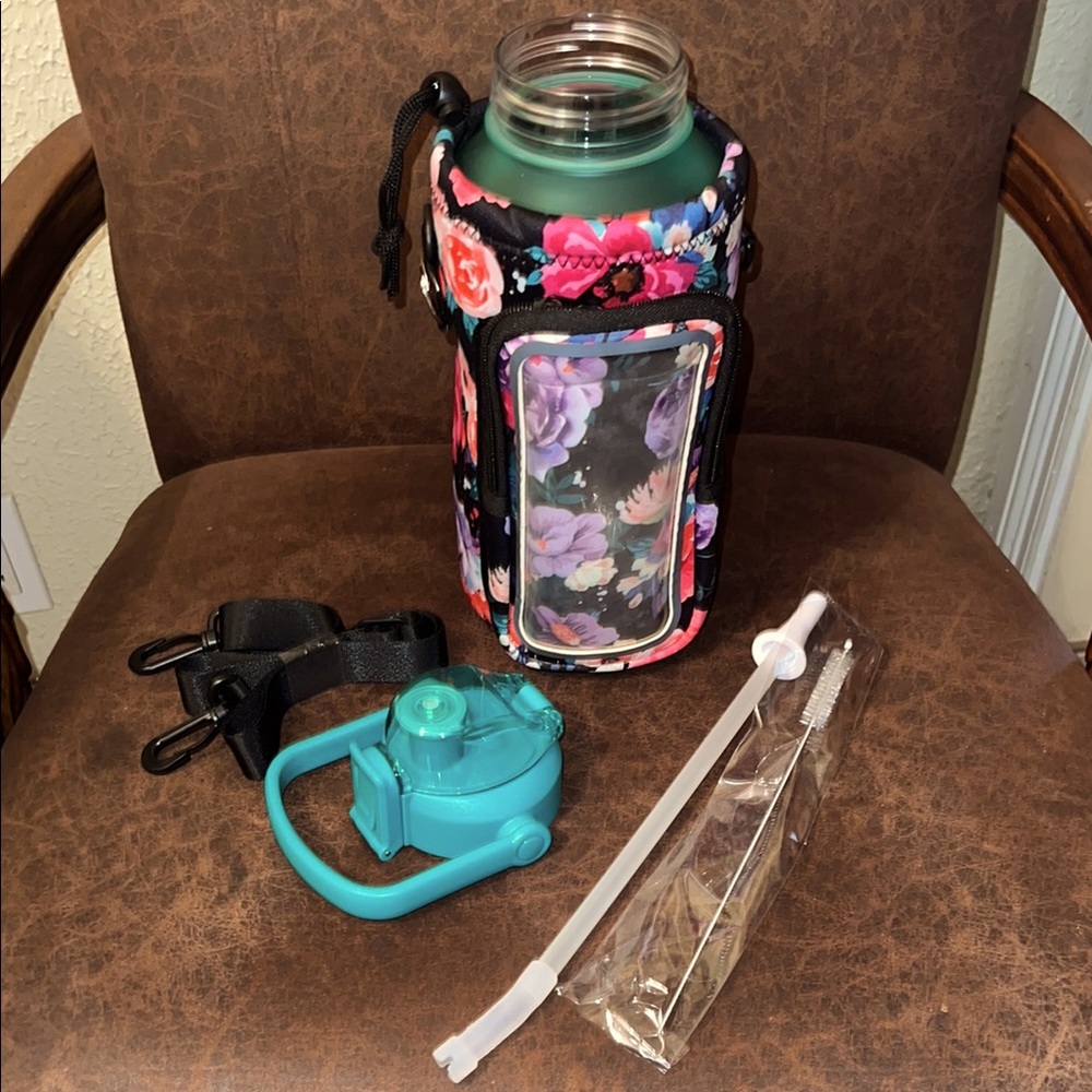 64oz Floral Water Bottle with Sleeve and Accessories